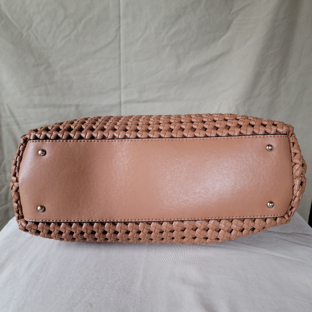 Guess purse - Picture 7 of 10